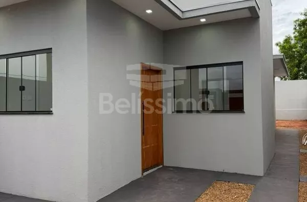 Casa no bairro Bosque das Araras, com 02(Dois) quarto(s), sendo uma suite, 1(Uma) sala, 1 (Uma) cozinha, 2(Dois) banheiros, e garagem para 2(dois) carros