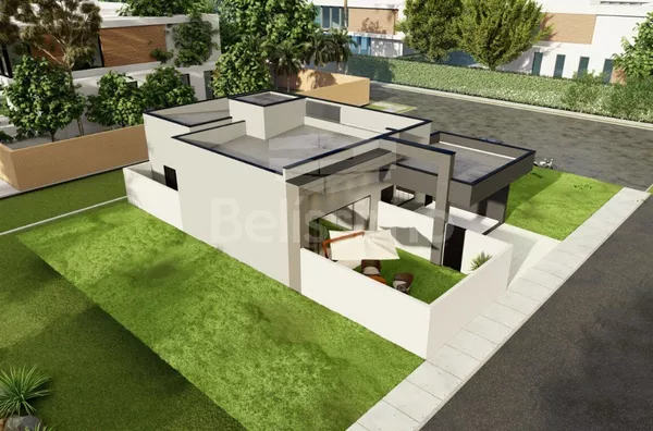 Casa com excelente localização no Recanto das Palmeiras. 