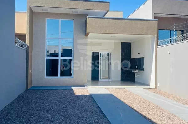 Casa com excelente localização no Bela vista da Lagoa. Casa Contendo: 03 (Três) Quartos, sendo 01 (Uma) Suíte, 01 (Uma) Sala com pé direito amplo, 01 (Uma) Cozinha, 02 (Dois) Banheiros, 01 (Uma) Área de serviço coberta, Garagem para 02 carros