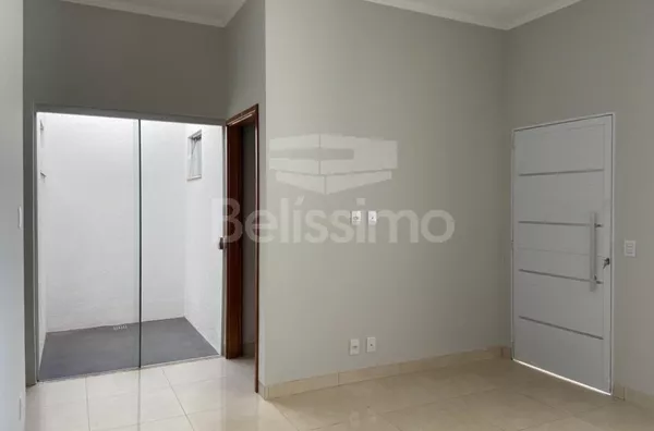 Casa para venda, 2 quarto(s),  sendo 1 suíte, sala, cozinha, lavanderia coberta, área gourmet e garagem para 2 carros.