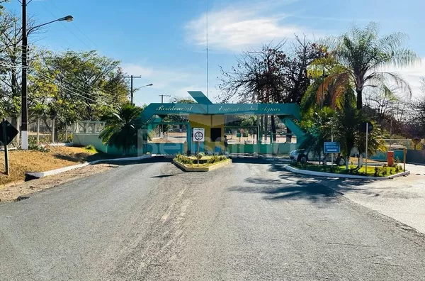 Casa de Veraneio, em condomínio, no município de Castilho S/P, casa com  3(três) quartos, 03(três) banheiros,  01 (uma) cozinha, 01 (uma) sala, varanda.   Área construída: 90.40m²  Terreno: 166.50m²