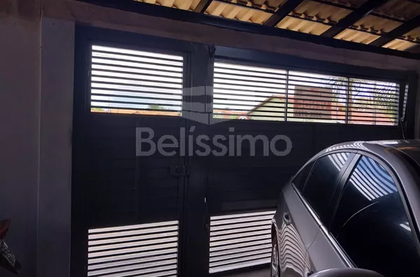 Ótima oportunidade no bairro Jd. Santo André. Casa de 02 (dois) quartos, 01 (um) banheiro, 01(uma) sala, 01 (uma) cozinha, 01 (uma) área de serviço coberta e garagem para 1 carro.