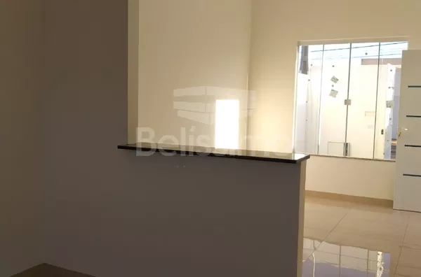 Casa para venda 2 quarto(s) sendo 1 suíte, sala, cozinha  banheiro social, lavanderia coberta e garagem para 1 carro.