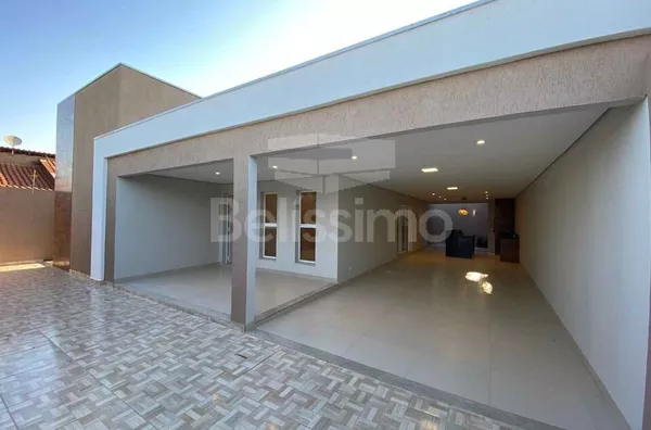 Casa com excelente localização no Bairro Santa Rita.  Casa com: 03(Três) Quartos, sendo 01 (um) suíte, 01(uma) Sala de TV, 01(uma) Cozinha, Área gourmet, 02(dois) Banheiros, 01(uma) Área de serviço coberta, Garagem para 2 carros  Área Construída: 170m²