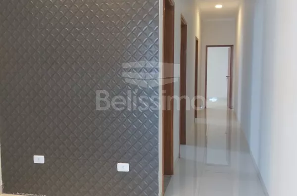 Casa para venda 3(três) dormitórios, sendo 01 (uma) suíte contendo closet e 01 (um) banheiro,  banheiro social, cozinha planejada , sala TV e lavanderia coberta.