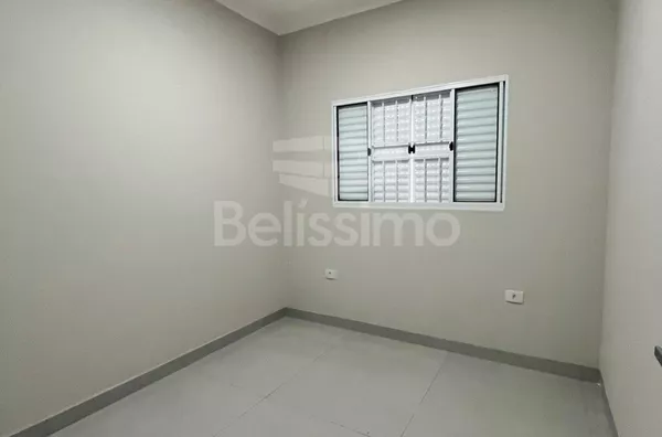 Casa para venda, bairro Bela Vista, contendo: 3 quarto(s) sendo 1 suíte, sala ampla, cozinha c/ planejados, 2 banheiros c/ planejados, lavanderia coberta, área de churrasco, e garagem p/ 3 carros - Foto 10