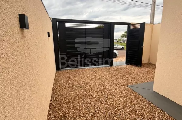 Casa bairro Bela Vista da Lagoa, bem localizada. Casa contendo, 2 (Dois) Quartos, sendo 1 (Uma) suíte, 2 (Dois) Banheiros, Sala de TV, Cozinha, Lavanderia e garagem para dois carros.