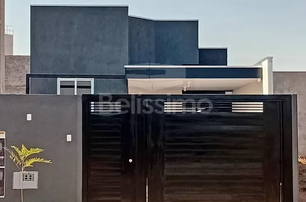 Linda casa no bairro Nova Três Lagoas, casa bem localizada. Casa contendo, 2 (Dois) Quartos, 1 (Um) Banheiro, Sala de TV, Cozinha e Lavanderia.