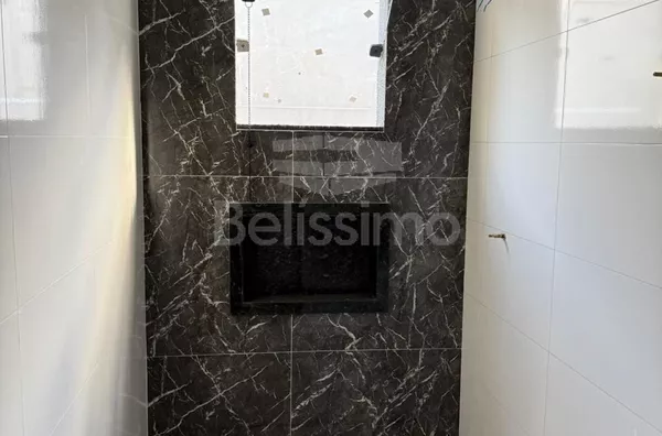 Casa no bairro Bosque das Araras, com 02(Dois) quarto(s), 1(Uma) sala, 1 (Uma) cozinha, 1(Um) banheiro, 1(Uma) lavanderia e garagem para 2(dois) carros.