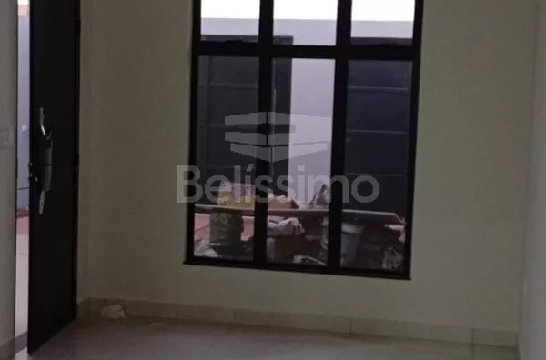 Casa localizada no bairro Bela Vista da Lagoa, Contendo 03(três) quartos, sendo uma suíte, 01(uma) sala de TV, 01(uma) cozinha com planejados, 02(dois) banheiros, 01(uma) área de serviço coberta e com garagem para 2 carros.