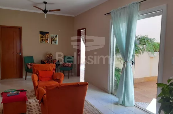 Linda Sobrado no bairro Vila Nova.