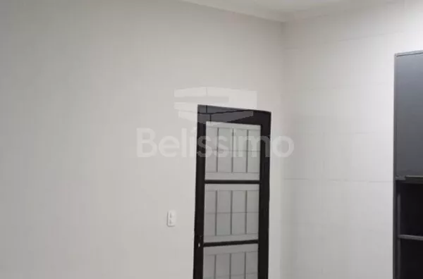 Casa localizada no bairro Bela Vista da Lagoa, Contendo 03(três) quartos, sendo uma suíte, 01(uma) sala de TV, 01(uma) cozinha com planejados, 02(dois) banheiros, 01(uma) área de serviço coberta e com garagem para 2 carros.