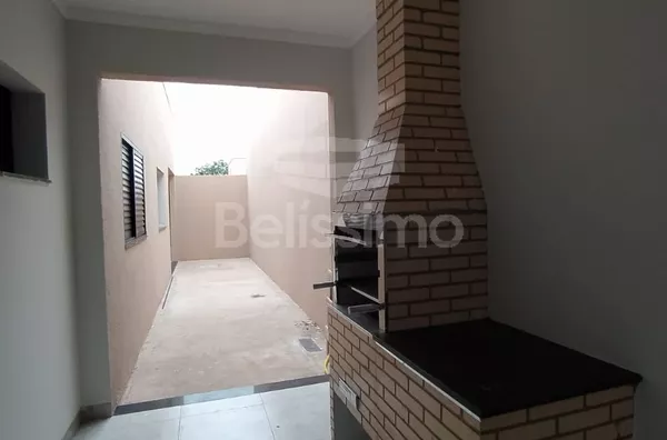 Casa para venda 2 quarto(s), sendo 1 suíte, sala, cozinha + área gourmet, banheiro social, lavanderia coberta e garagem para 2 carros.