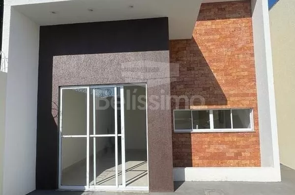 Casa com excelente localização 10 minutos do centro. Casa de 3 quartos, sendo 1 suíte com closet, 01(uma) sala de TV, 01 (uma) cozinha, 01 (uma) área de serviço e 02 (dois) banheiros e com garagem coberta para 2 carros. Móveis planejados na cozinha.  Área