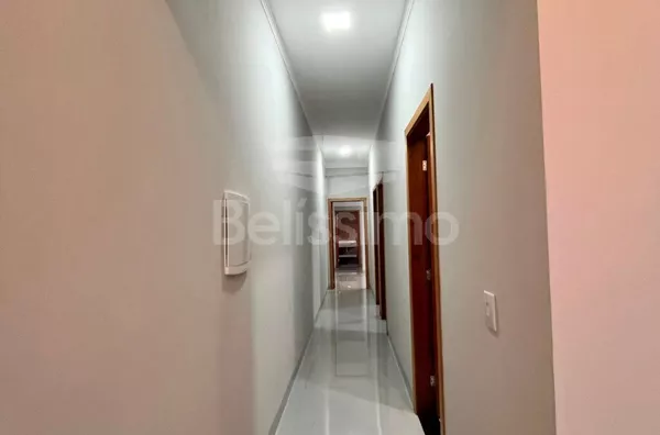 Casa para venda, bairro Bela Vista, contendo: 3 quarto(s) sendo 1 suíte, sala ampla, cozinha c/ planejados, 2 banheiros c/ planejados, lavanderia coberta, área de churrasco, e garagem p/ 3 carros - Foto 7