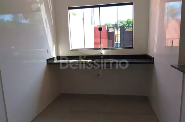 Casa para venda 1 quarto(s) + 1 suíte, sala, cozinha, banheiro social, lavanderia coberta e garagem 1 carro.