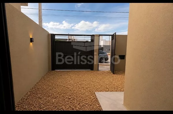 Casa com excelente localização 10 minutos do centro. Casa com 02 (dois) quartos, sendo 01 (um) suíte, 02 (dois) banheiros, 01 (uma) sala de estar, 01 (uma) cozinha, 01 (uma) lavanderia, com garagem - Foto 7