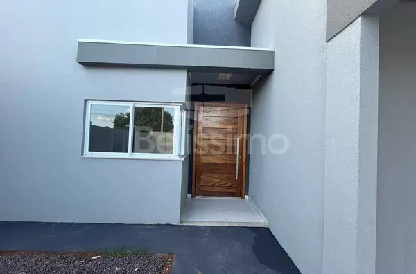 Linda casa localizada no bairro Parque São Carlos! 