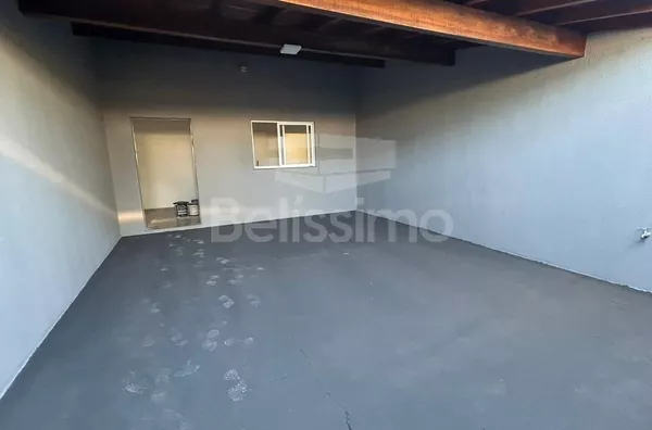 Casa para venda 3 quarto(s) sendo 1 suíte, sala ampla, linda cozinha, banheiro social, lavanderia coberta, área de churrasco, fogão a lenha e piscina.