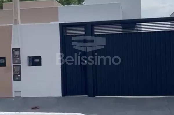 Casa localizada em Três Lagoas M/S, no bairro Setsul, Com acabamento de qualidade, contendo os seguintes cômodos: 02(dois) quartos, 01 banheiro, 01 (uma) cozinha, 01 uma) sala TV, 1(uma) lavanderia coberta, garagem para 2 carros.