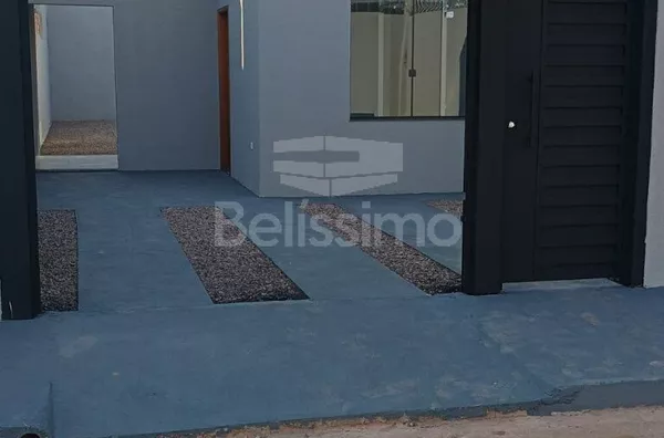 Linda casa no bairro Setsul, casa a 10 minutos do centro. Casa com 02 (dois) quartos, 01 (um) banheiro, sala de tv, cozinha, lavanderia coberta e garagem para dois carros 