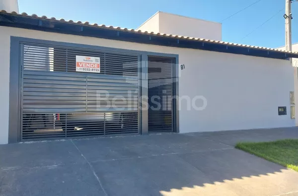 Ótima oportunidade no bairro Jd. Santo André. Casa de 02 (dois) quartos, 01 (um) banheiro, 01(uma) sala, 01 (uma) cozinha, 01 (uma) área de serviço coberta e garagem para 1 carro.