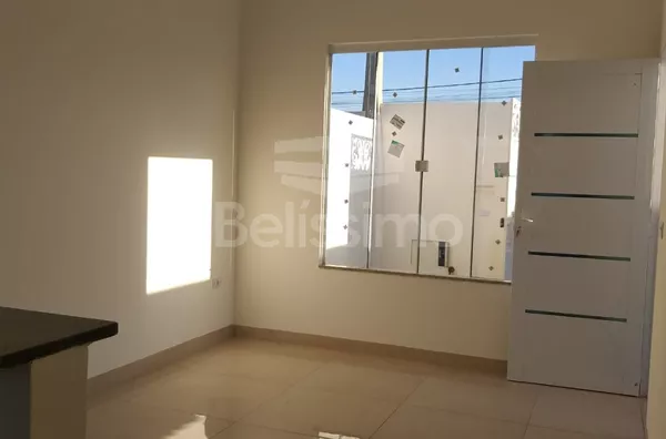 Casa para venda 2 quarto(s) sendo 1 suíte, sala, cozinha  banheiro social, lavanderia coberta e garagem para 1 carro.