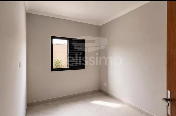 Casa com excelente localização 10 minutos do centro. Casa com 02 (dois) quartos, sendo 01 (um) suíte, 02 (dois) banheiros, 01 (uma) sala de estar, 01 (uma) cozinha, 01 (uma) lavanderia, com garagem - Foto 17