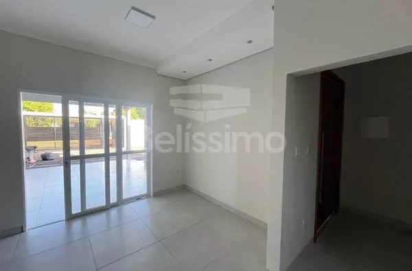 Linda casa localizada no bairro Parque São Carlos! 