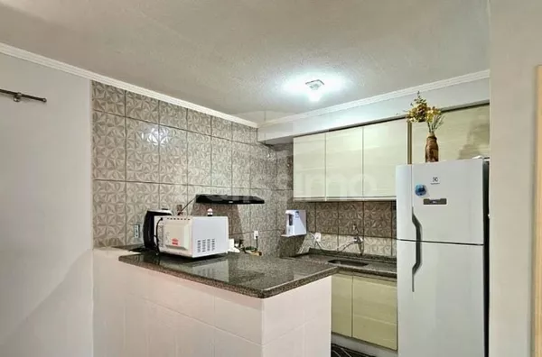 Apartamento triplex para venda,  Condomínio Jatobá, Três Lagoas. Contendo: 2 (Duas) suítes com sacadas, área de serviço coberta e terraço.