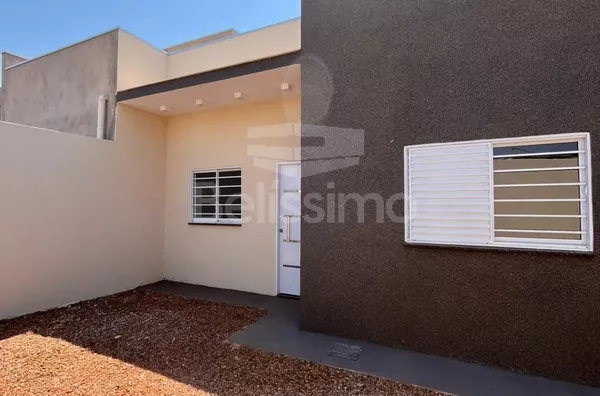 Casa para venda no Jardim dos Ipês com: 2 quartos, sala, cozinha, banheiro social, e garagem para 2 carros