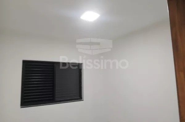 Ótima oportunidade no Loteamento Santa Helena. Casa de 3 quartos, sendo 1 suíte, 01(uma) sala, 01 (uma) cozinha, 01 (uma) área de serviço coberta e 02 (dois) banheiros e garagem