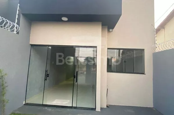 Linda casa no bairro Jardim das Acácias. Casa contendo, 2 (Dois) Quartos, sendo 1 (Uma) suíte, 2 (Dois) Banheiros com box e planejados, Sala de TV, Cozinha com cooktop e planejado, Lavanderia coberta e garagem para dois carros, concertina, cerca elétrica,