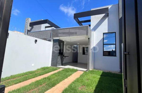 Casa para venda, bairro Bela Vista, contendo: 3 quarto(s) sendo 1 suíte, sala ampla, cozinha c/ planejados, 2 banheiros c/ planejados, lavanderia coberta, área de churrasco, e garagem p/ 3 carros