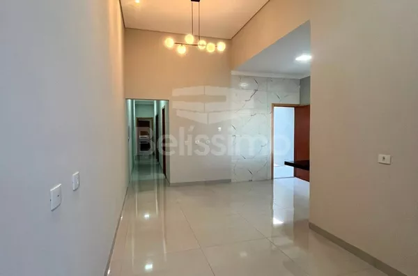 Casa para venda, bairro Bela Vista, contendo: 3 quarto(s) sendo 1 suíte, sala ampla, cozinha c/ planejados, 2 banheiros c/ planejados, lavanderia coberta, área de churrasco, e garagem p/ 3 carros