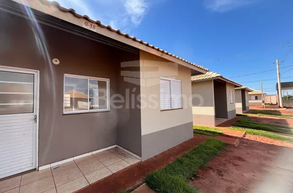 Casa em condomínio para venda, com 3(Três) quarto(s) sendo 1(Uma) suíte, 1(Uma) sala, 1 (Uma) cozinha, 2(Dois) banheiros, 1(Uma) lavanderia e garagem para 1(Um) carro.