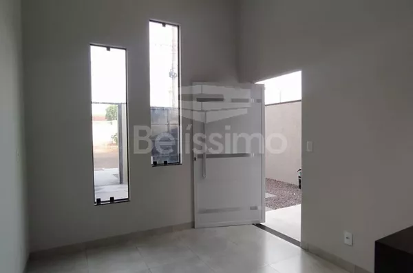 Casa para venda 2 quarto(s) sendo 1 suíte, sala, cozinha  banheiro social, lavanderia coberta e garagem para 1 carro.