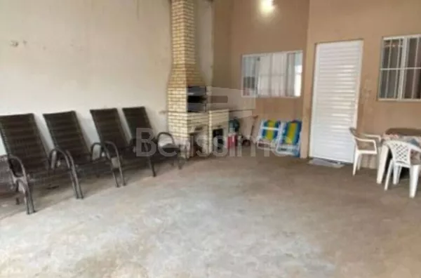 Casa com excelente localização no Nova Europa.  Casa Contendo: 02 (Dois) Quartos, sendo 01 (um) suíte, 01 (uma) Sala de TV, 01 (uma) Cozinha, 02 (dois) Banheiros, 01 (uma) Área de serviço coberta , Garagem para 2 carros