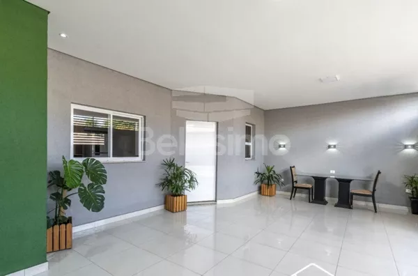 Casa com excelente localização no bairro Interlagos. Casa contendo: 02 (Dois) Quartos, sendo 01 suíte, 02 (Dois) Banheiros ,Cozinha com planejado, Sala, Lavanderia coberta, Área gourmet, Garagem coberta P/ 2 Carros.