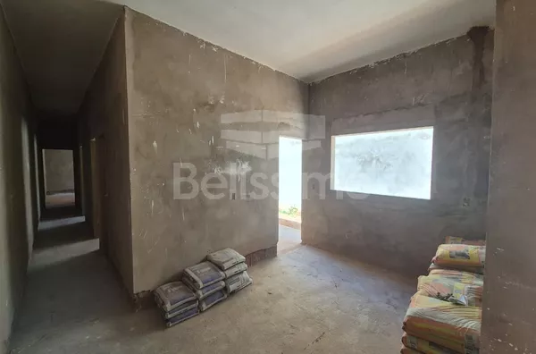 Casa no bairro Carandá com 03(Três) quarto(s), 1(Uma) sala, 1 (Uma) cozinha funcional, 1(Um) banheiro e garagem para até 3 carros. - Foto 5