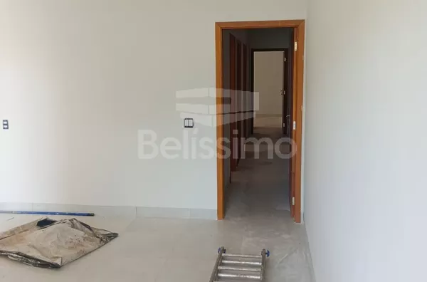 Casa para venda 3 quarto(s) sendo 1 suíte, sala ampla, cozinha c/ planejados, 2 banheiros c/ planejados, lavanderia coberta, área de churrasco, piscina e garagem p/ 2 carros
