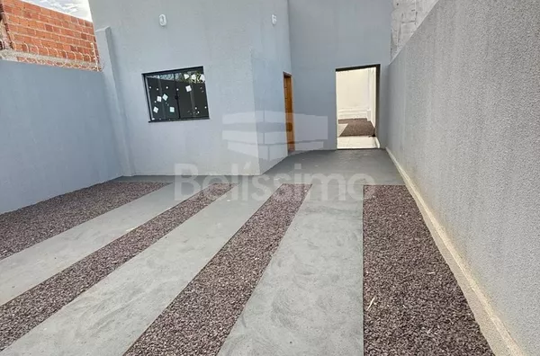 Casa localizada no bairro Setsul, Com acabamento de qualidade, contendo os seguintes cômodos: 02(dois) quartos, 01 banheiro, 01 (uma) cozinha, 01 uma) sala TV. 1(uma) lavanderia coberta, garagem  para 2 carros. 