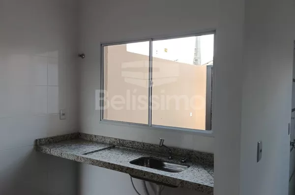 Casa para venda 3 quarto(s) sendo 1 suíte, sala com pé direito de 4mts, cozinha , banheiro social, lavanderia coberta e garagem 1 carro.