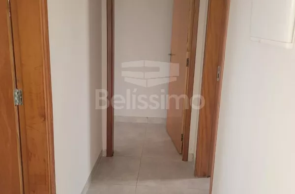 Casa no Loteamento OT , contendo os seguintes cômodos: 02 (dois) quartos, sendo uma suíte, 02(dois) banheiros, 01 (uma) cozinha, 01 uma) sala TV. 1(uma) lavanderia, garagem