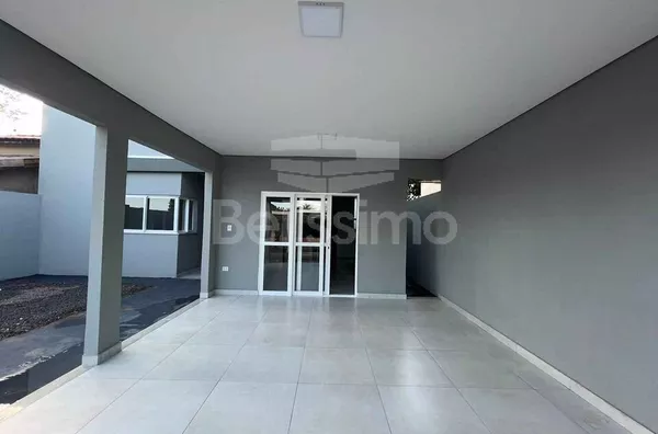 Linda casa localizada no bairro Parque São Carlos! 