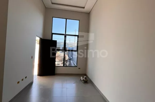 Casa com excelente localização no Bela vista da Lagoa. Casa Contendo: 03 (Três) Quartos, sendo 01 (Uma) Suíte, 01 (Uma) Sala com pé direito amplo, 01 (Uma) Cozinha, 02 (Dois) Banheiros, 01 (Uma) Área de serviço coberta, Garagem para 02 carros