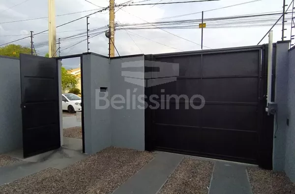 Casa para venda 2 quarto(s) sendo 1 suíte, sala, cozinha  banheiro social, lavanderia coberta e garagem para 1 carro.