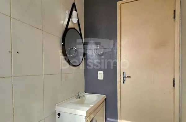 Apartamento triplex para venda,  Condomínio Jatobá, Três Lagoas. Contendo: 2 (Duas) suítes com sacadas, área de serviço coberta e terraço.