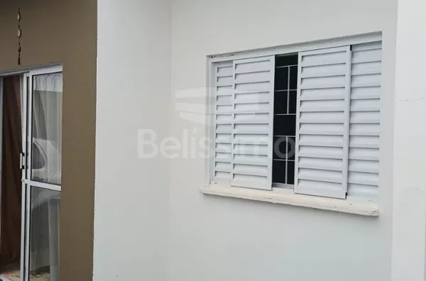 Linda casa no bairro Bela Vista da Lagoa, casa bem localizada. Casa contendo, 2 (Dois) Quartos, sendo 1 (Uma) suíte, 2 (Dois) Banheiros, Sala de TV, Cozinha, Lavanderia coberta e garagem para dois carros.