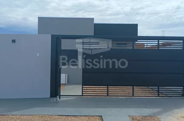 Ótima oportunidade no bairro Bela Vista. Casa de 02 (Dois) Quartos sendo 01 (Uma) suíte, 02(Dois) Banheiros, 01(uma) Sala,01 (uma) Cozinha, 01 (uma) Área de serviço coberta, Garagem para 2 carros.